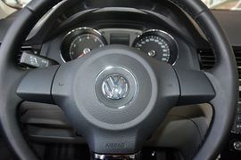 2015款大众宝来 质惠版 1.6L手动时尚型