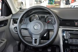 2015款大众宝来 质惠版 1.6L手动时尚型