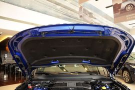 2016款路虎揽胜运动版5.0 V8 SVR