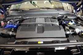 2016款路虎揽胜运动版5.0 V8 SVR