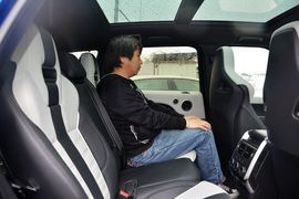 2016款路虎揽胜运动版5.0 V8 SVR
