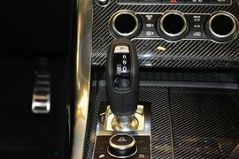 2016款路虎揽胜运动版5.0 V8 SVR