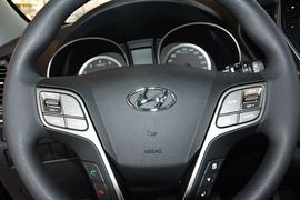 2015款现代格锐2.0T 7座两驱领先版