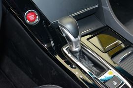 2015款本田思铂睿2.4L尊贵版