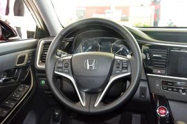 2015款本田思铂睿2.4L尊贵版