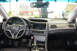 2015款本田思铂睿2.4L尊贵版