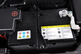 起亚VQ威客2.7L手自一体豪华型