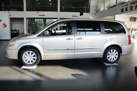 2014款克莱斯勒大捷龙3.6L舒适版