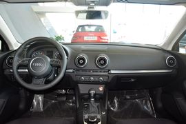 2014款奥迪A3 Limousine 35TFSI进取型
