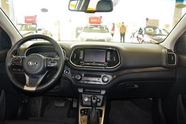2015款起亚KX3傲跑 1.6L自动两驱PRM