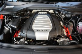 2016款奥迪A8L 30FSI舒适型