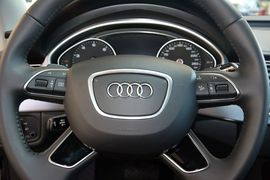 2016款奥迪A8L 30FSI舒适型