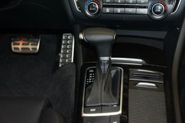 2016款起亚K5 2.0L自动GLS