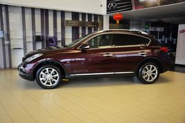 2015款英菲尼迪QX50 2.5L悦享版