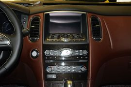 2015款英菲尼迪QX50 2.5L悦享版