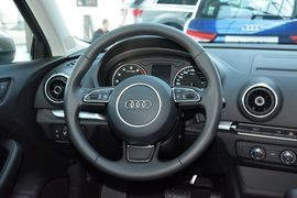 2015款奥迪A3 Sportback 300万纪念智领版