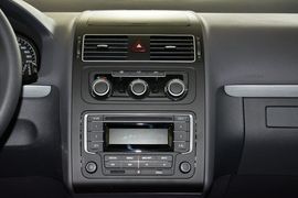 2015款大众途安1.4T手动舒适版5座