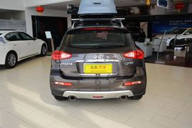 2015款英菲尼迪QX50 2.5L舒适版