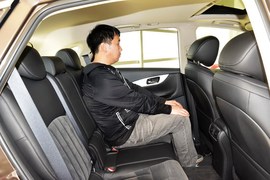 2015款英菲尼迪QX50 2.5L舒适版