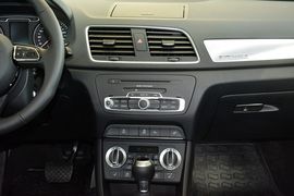 2015款奥迪Q3 35TFSI quattro纪念舒享版