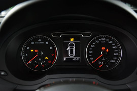 2015款奥迪Q3 35TFSI quattro纪念舒享版