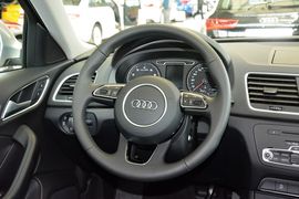 2015款奥迪Q3 35TFSI quattro纪念舒享版