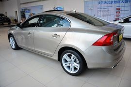 2016款沃尔沃S60L T5智驭版