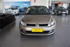 2016款大众高尔夫1.6L自动舒适型