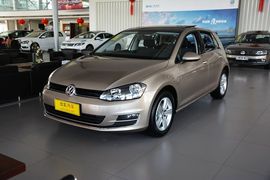 2016款大众高尔夫1.6L自动舒适型