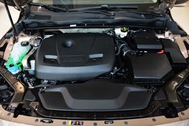 2016款沃尔沃V40 2.0T T4智雅版