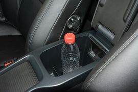 2016款沃尔沃V40 2.0T T4智雅版