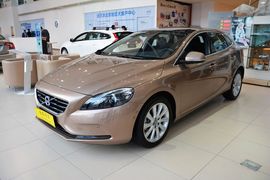 2016款沃尔沃V40 2.0T T4智雅版