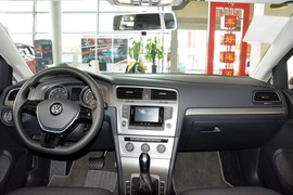 2016款大众高尔夫1.6L自动舒适型