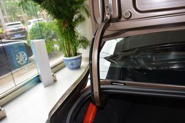 2016款标致301 1.6L手动舒适版