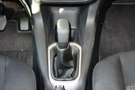 2016款标致301 1.6L手动舒适版