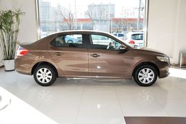 2016款标致301 1.6L手动舒适版