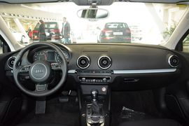 2014款奥迪A3 Limousine S line豪华型