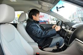 2016款吉利新帝豪1.5L手动豪华型