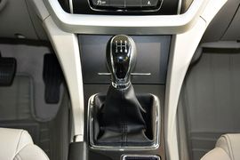 2016款吉利新帝豪1.5L手动豪华型