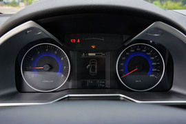 2016款吉利新帝豪1.5L手动豪华型