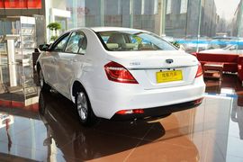 2016款吉利新帝豪1.5L手动豪华型
