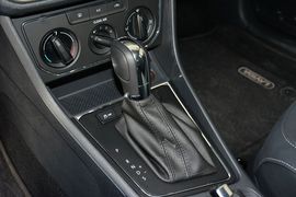 2015款大众朗行230TSI DSG舒适版