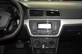 2015款大众朗行230TSI DSG舒适版