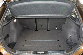 2015款宝马X1 sDrive18i时尚晋级版