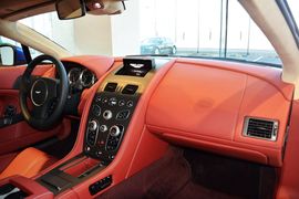 2016款阿斯顿马丁V8 Vantage 4.7L Coupe