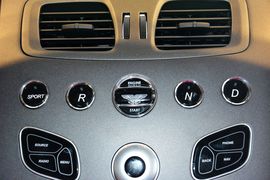 2016款阿斯顿马丁V8 Vantage 4.7L Coupe