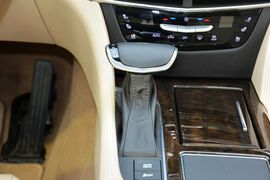 2016款凯迪拉克CT6 40T铂金版