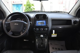 2010款吉普指南者2.4L世界杯特别版