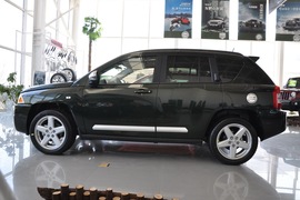 2010款吉普指南者2.4L世界杯特别版