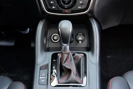 2016款长安CS75 1.8T自动精英型